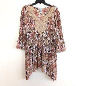 CATHERINES Blouse Plus 1X Multicolor Floral Lace 3/4 Bell‎ Sleeve Shark Bite Hem